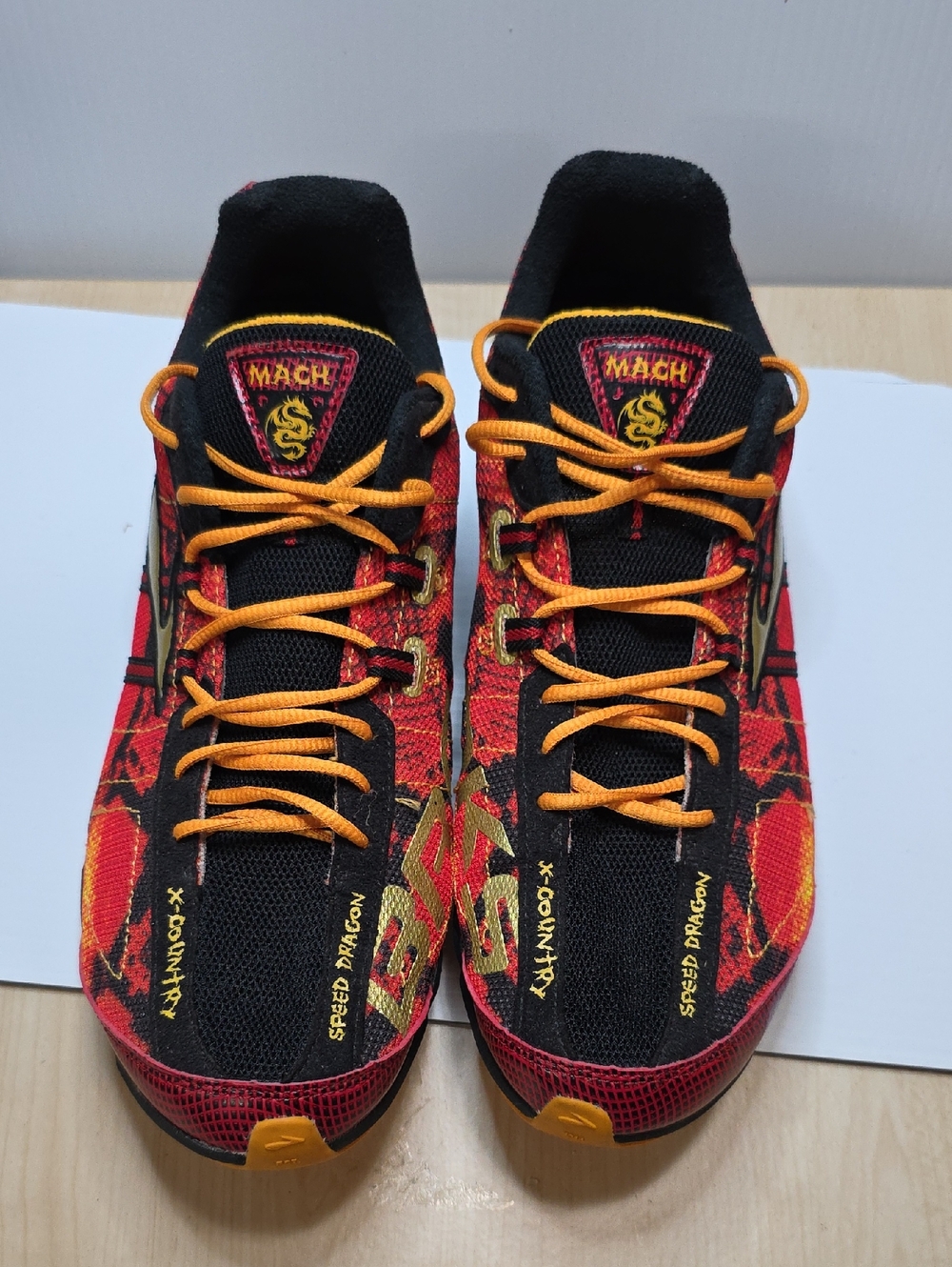 BROOKS MACH Speed Dragon X-COUNTRY Sneakers in Red & Black/YELLOW SIZE 12M
